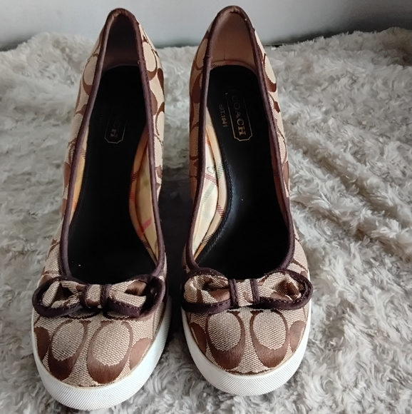 Coach. Brown Wedge Shoes Size 8m Style#F0007/J07 - Picture 2 of 9